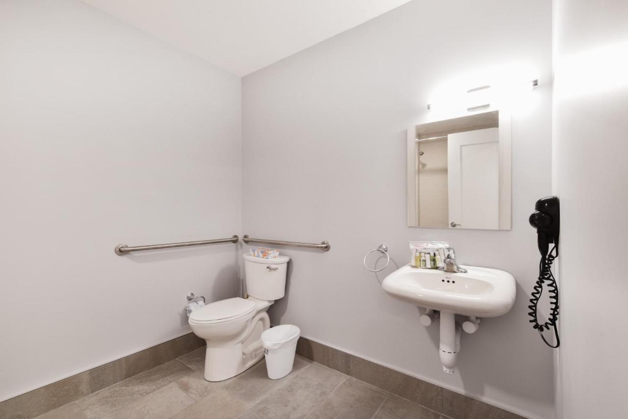 Harmony Medical Suites Longwood Brookline Exterior foto